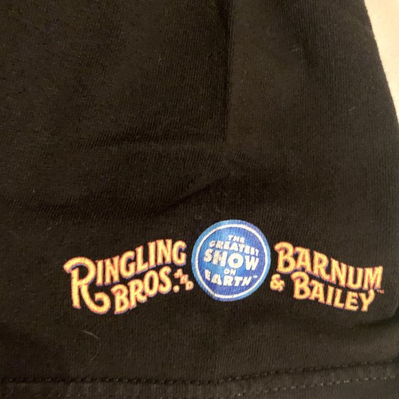 Ringling Bros And Barnum Bailey Out of This World T-Shirt Size Medium - Picture 7 of 9